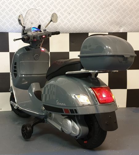Trottinette enfant Vespa GTS 12 volts grise